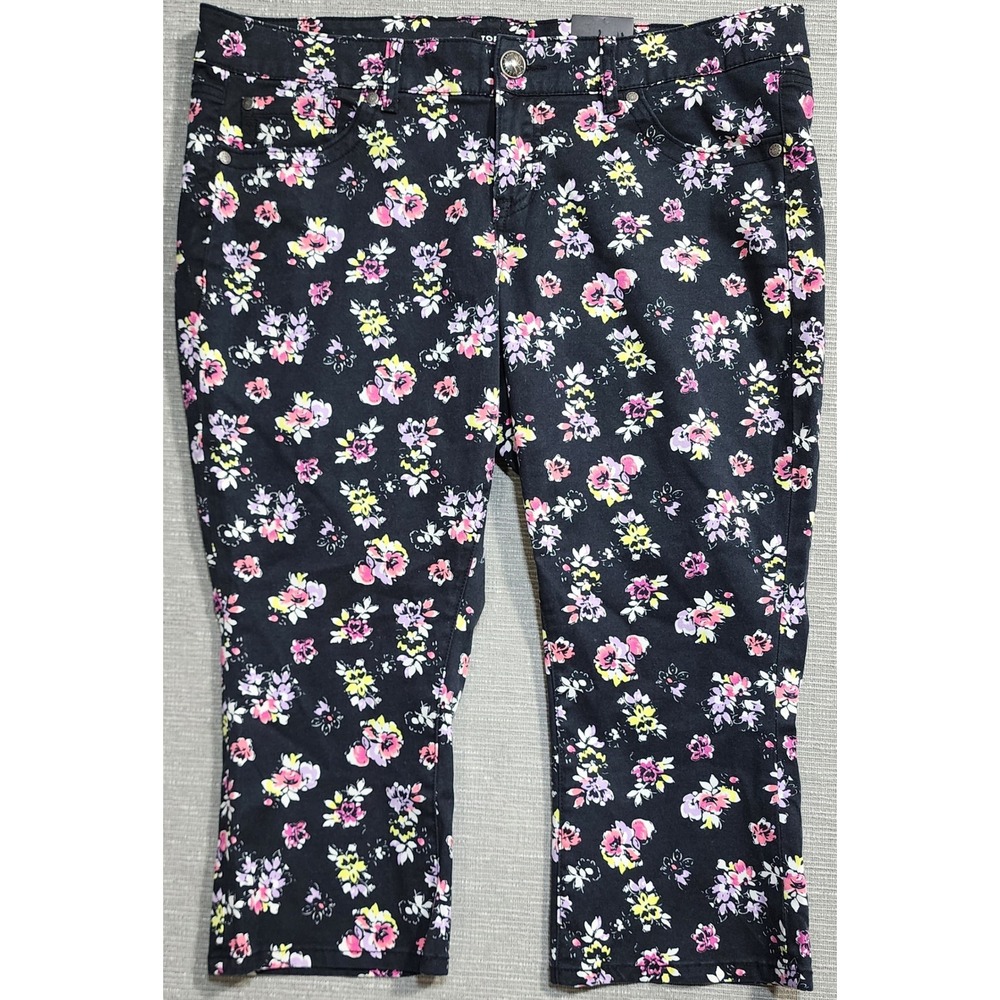 NeW Torrid Womens Size 16 Black‎ Floral Print Capri Pants Stretch Cotton Blend